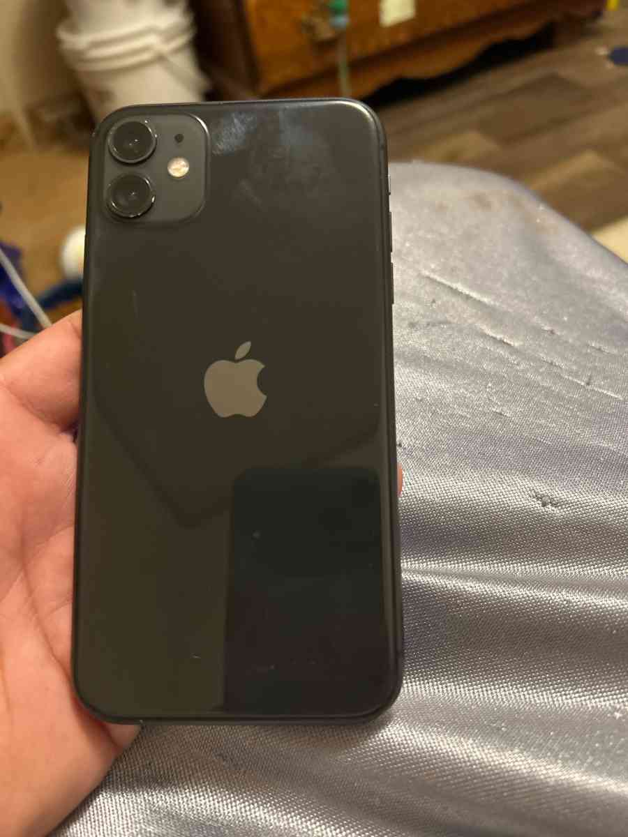 iPhone 11 - Wildsville, Louisiana - FleaMarketBay