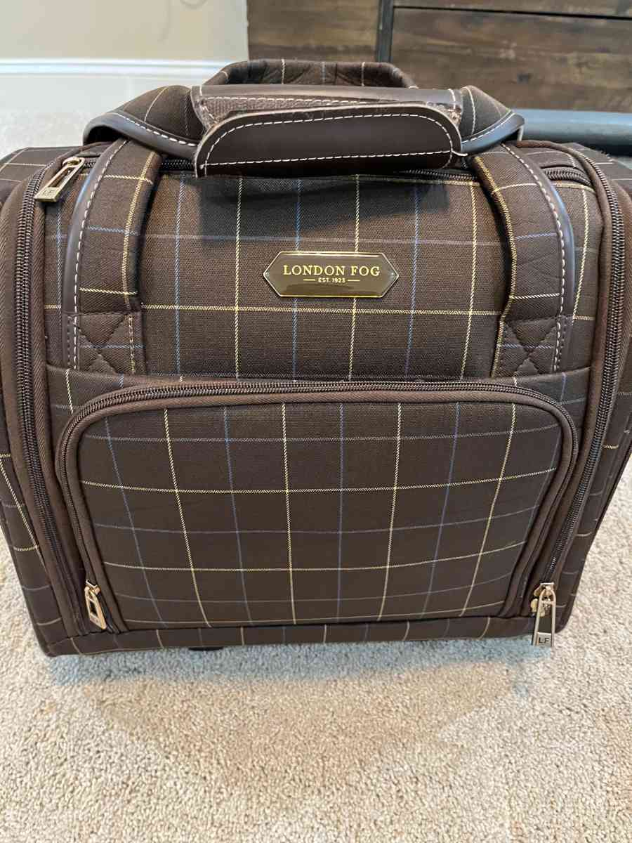 London Fog Hand carry for Traveling - Birmingham, Alabama - FleaMarketBay