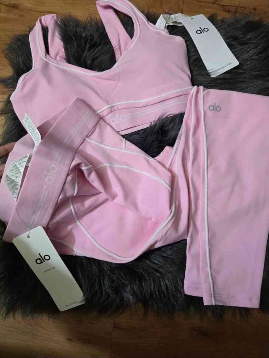 ALO Yoga Pink TwoPiece Set