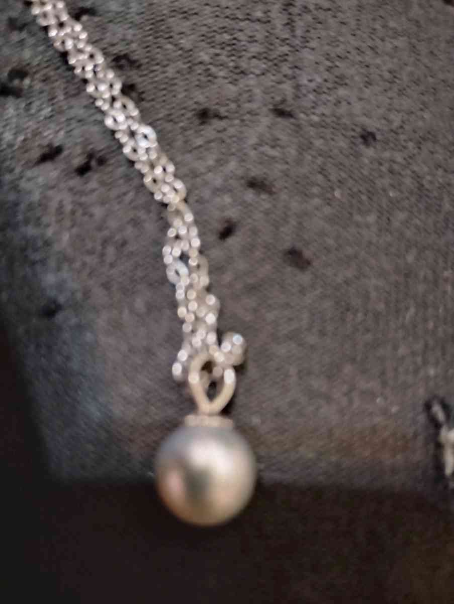 single real pearl necklace - Camden, Michigan - FleaMarketBay