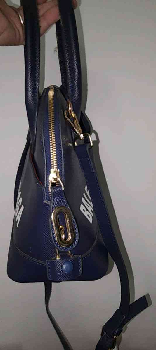 navey blue crossbody bag