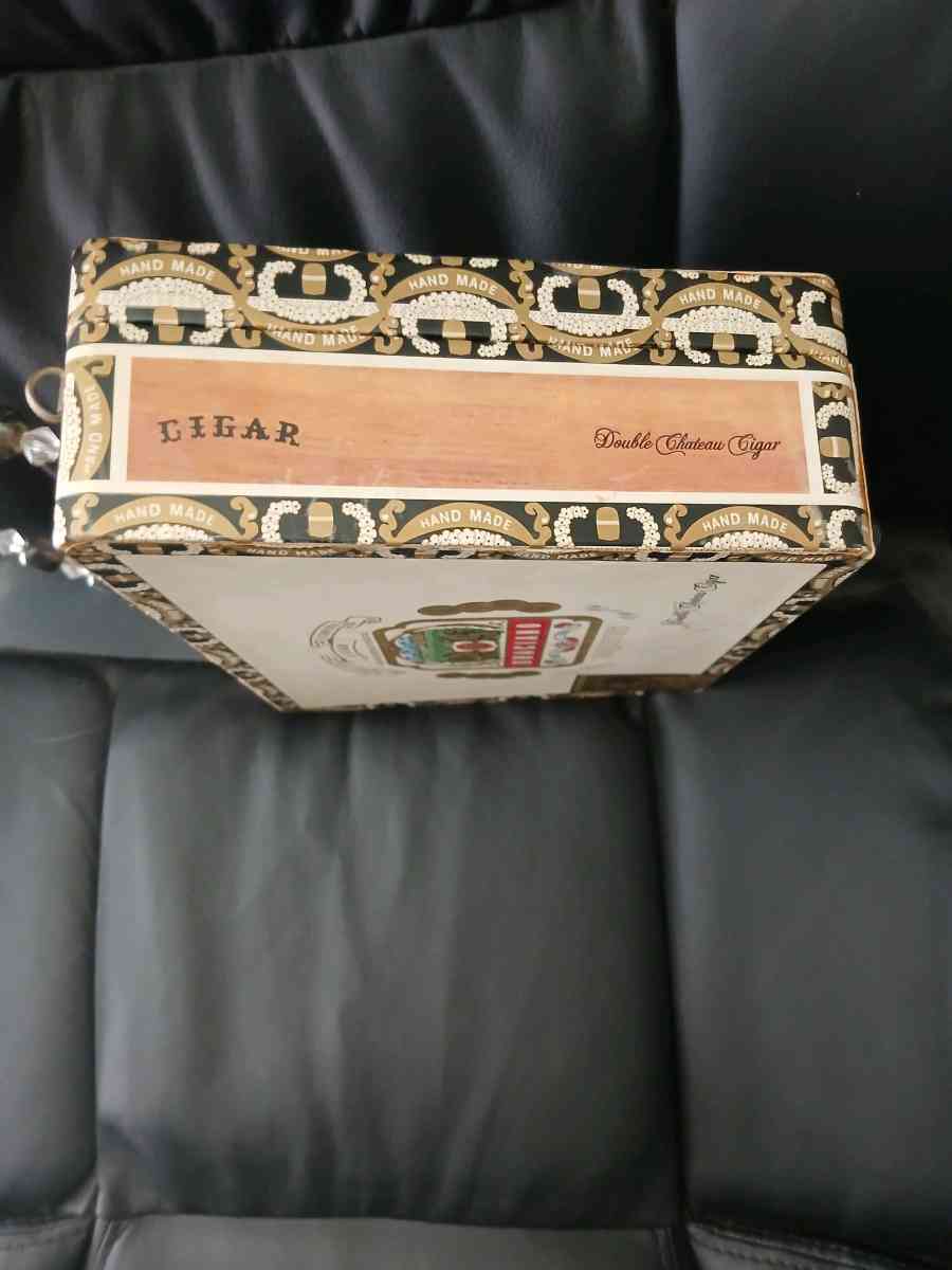 I Love Lucy Cigar Box Purse - Banning, California - FleaMarketBay