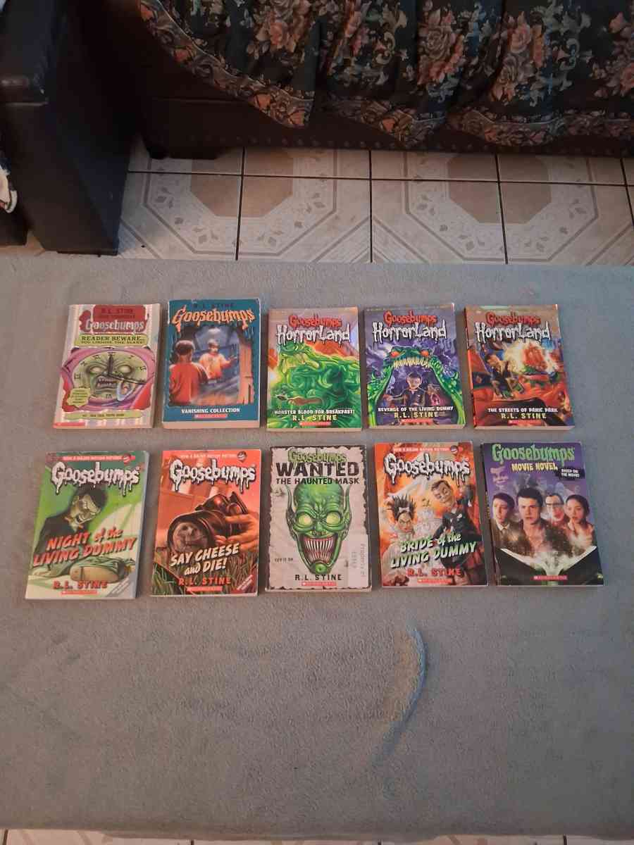 Lot Of 58 Horror Books - North Hollywood, California - FleaMarketBay