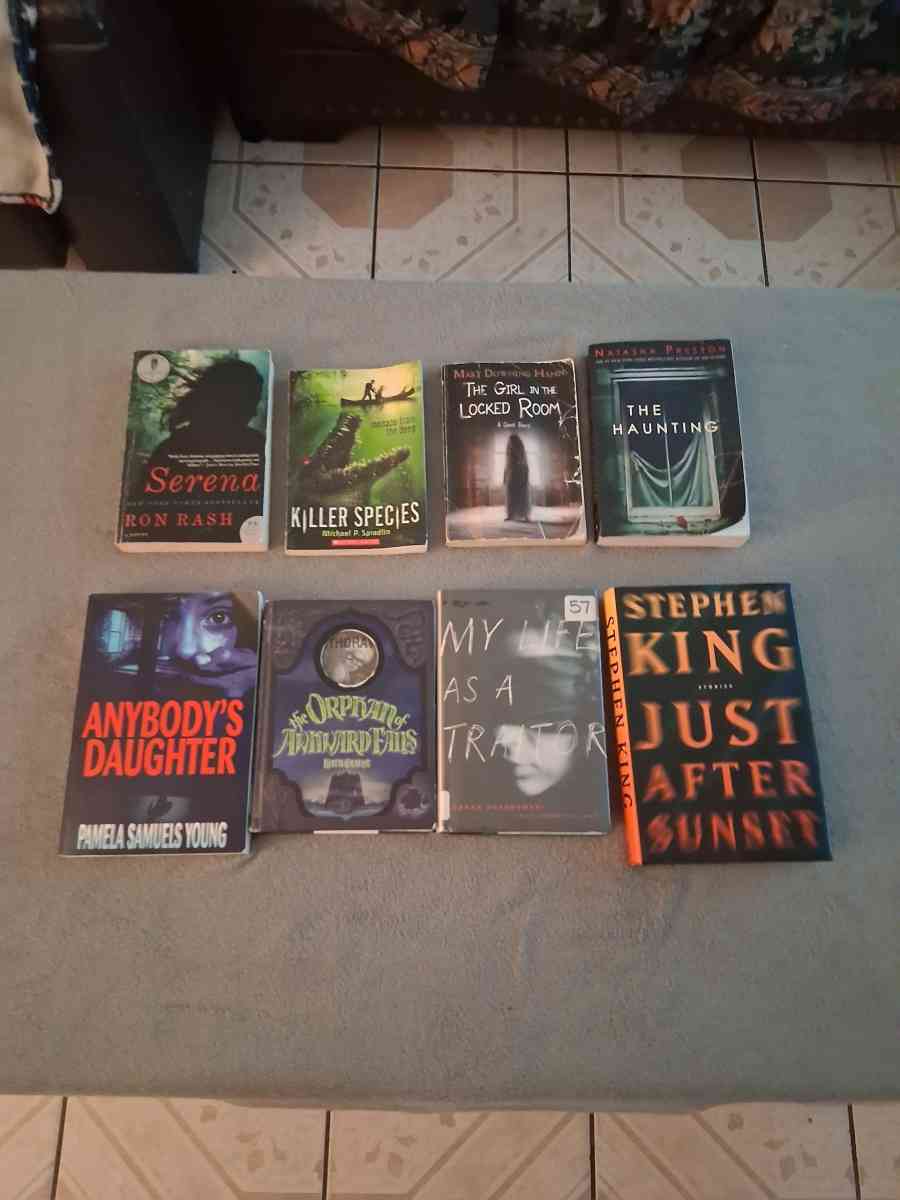 Lot Of 58 Horror Books - North Hollywood, California - FleaMarketBay