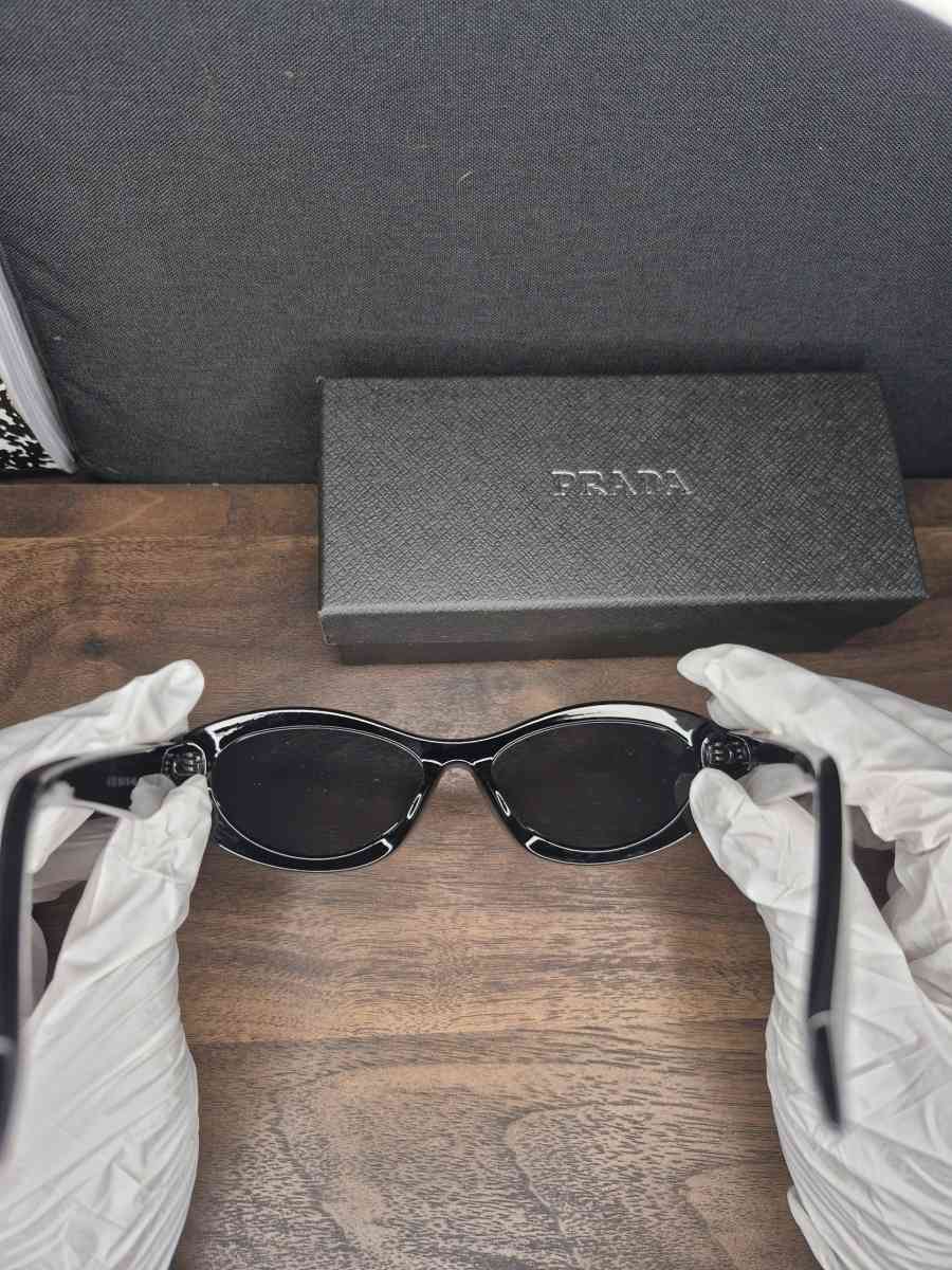 Prada unisex Sun glasses