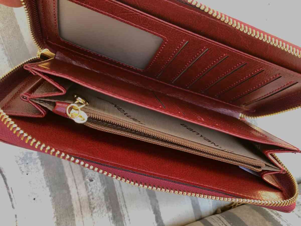 Ladies wallet - Albuquerque, New Mexico - FleaMarketBay