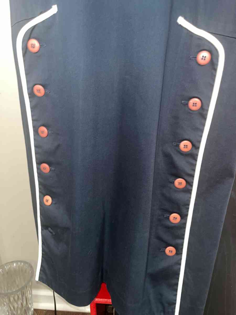 vintage clothing from dresses to jackets - Agency, Missouri - FleaMarketBay