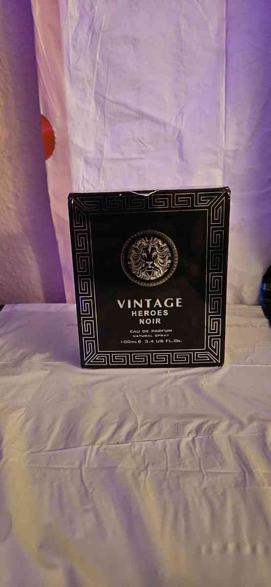 VINTAGE HEROES NOIR - Aurora, Colorado - FleaMarketBay