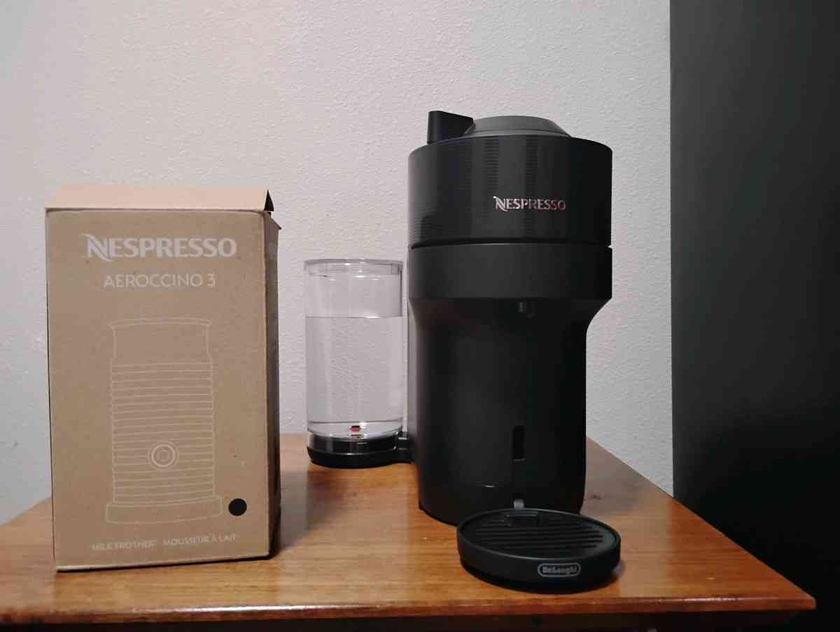 Nespresso Vertuo pop with Nespresso aeroccino3 frother