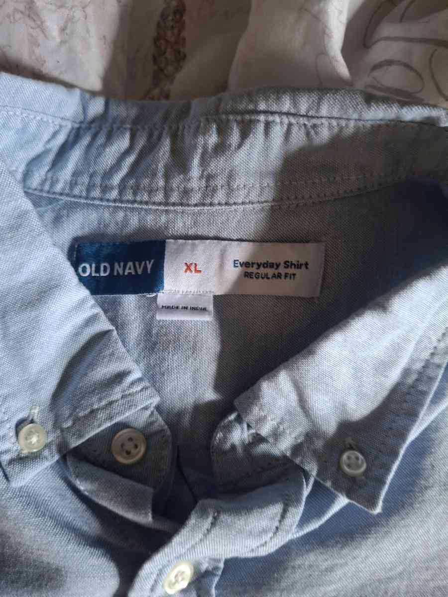 Old Navy Chambray button down shirt - Syracuse, New York - FleaMarketBay