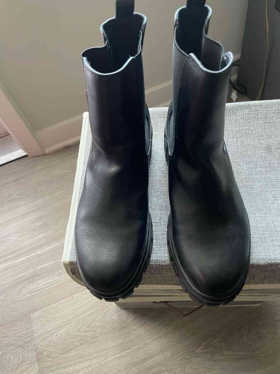 Black boots