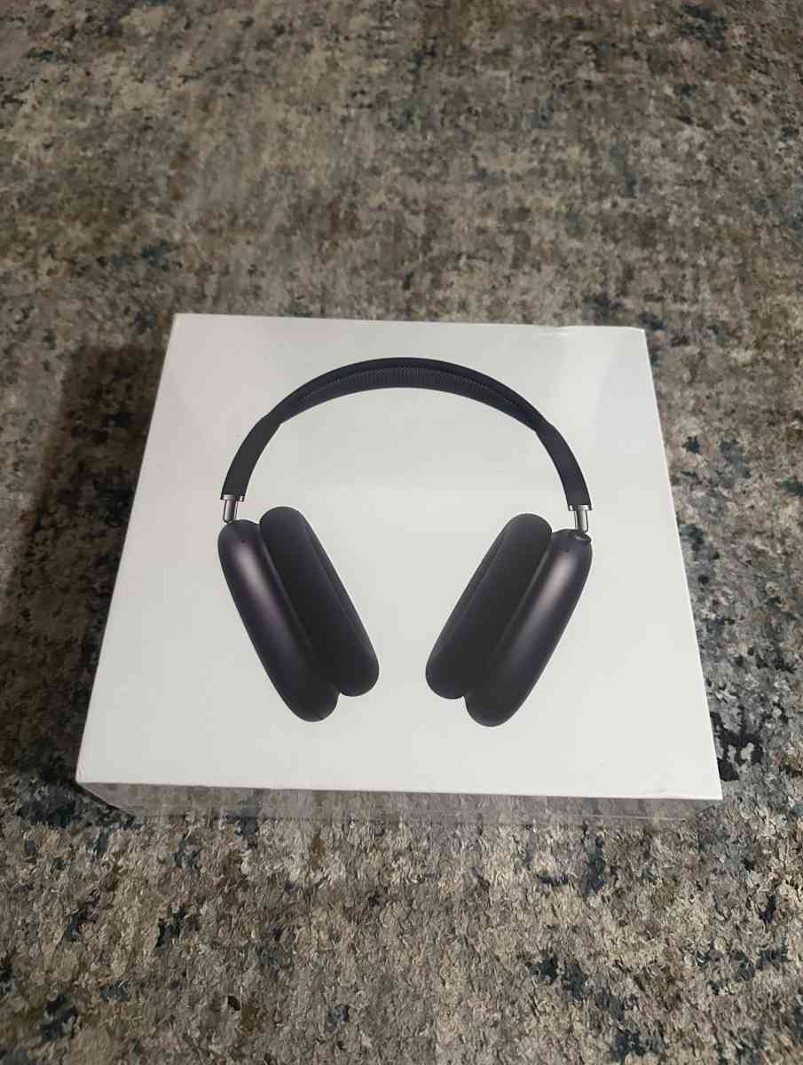 AirPods Max - California City, California - FleaMarketBay