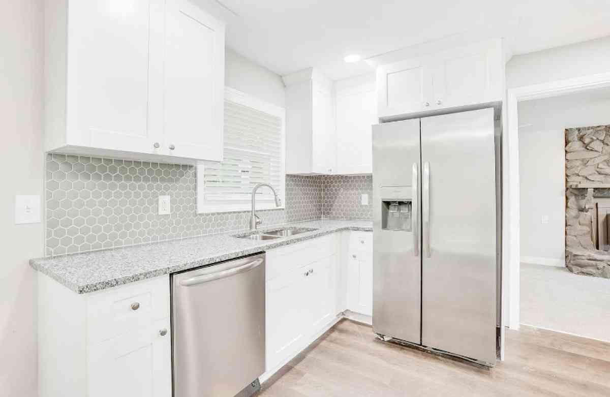 Family home for rent - Decatur, Georgia - FleaMarketBay