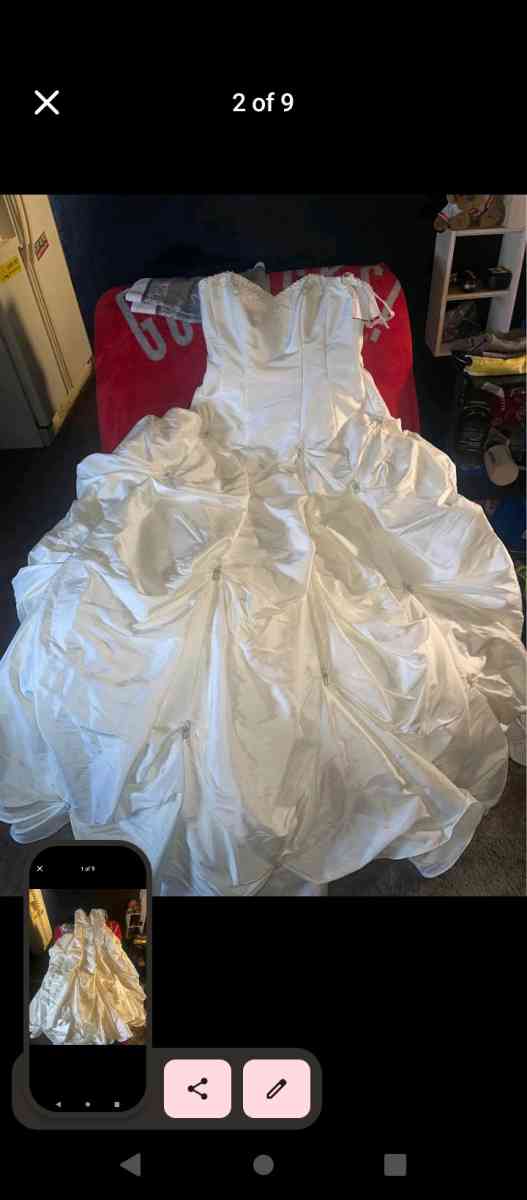 new size 8 Ivory wedding dress - Wadsworth, Ohio - FleaMarketBay
