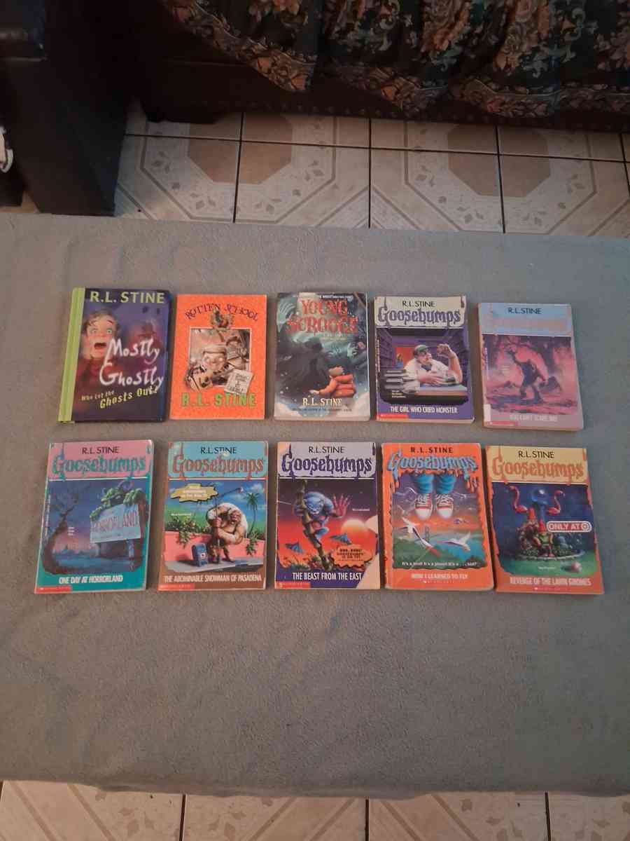 Lot Of 58 Horror Books - North Hollywood, California - FleaMarketBay