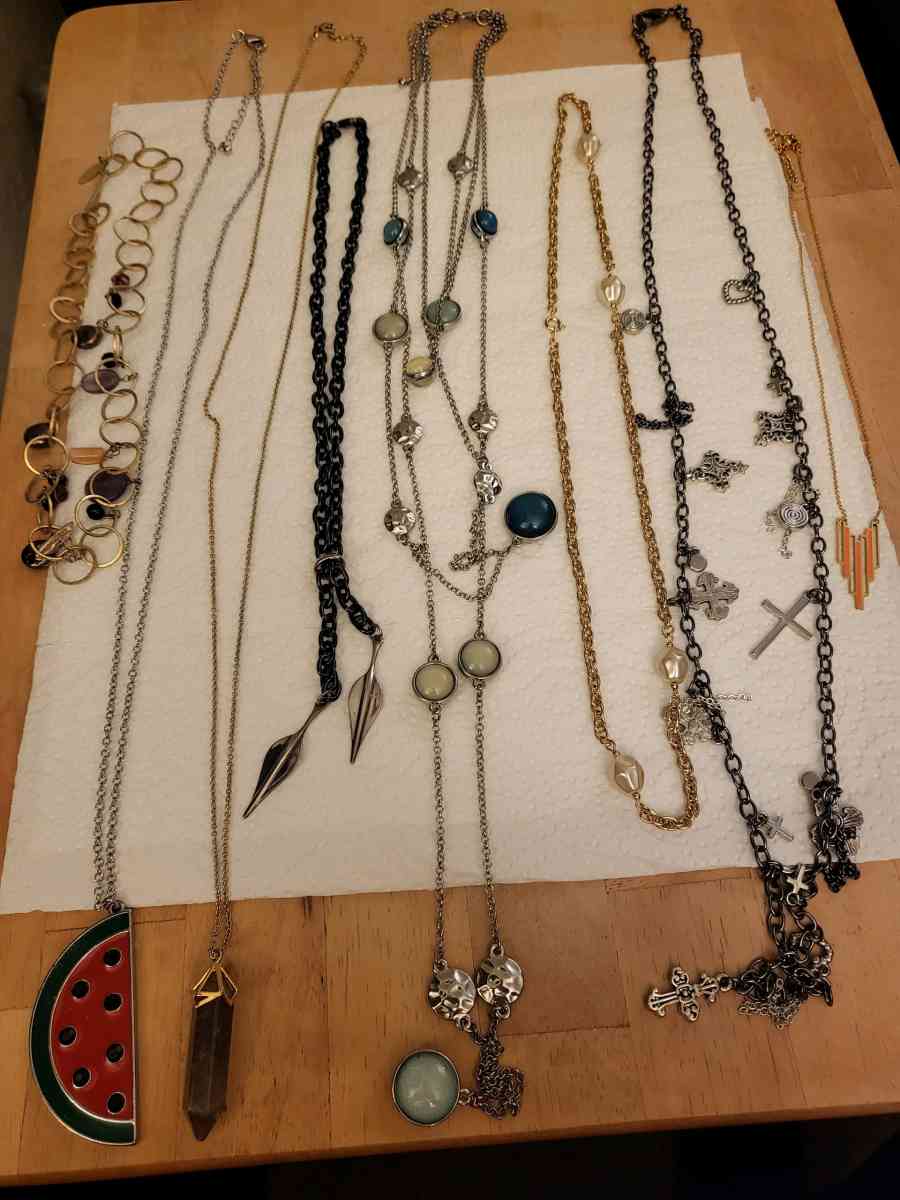ASSORTED NECKLACES collection - Vacaville, California - FleaMarketBay