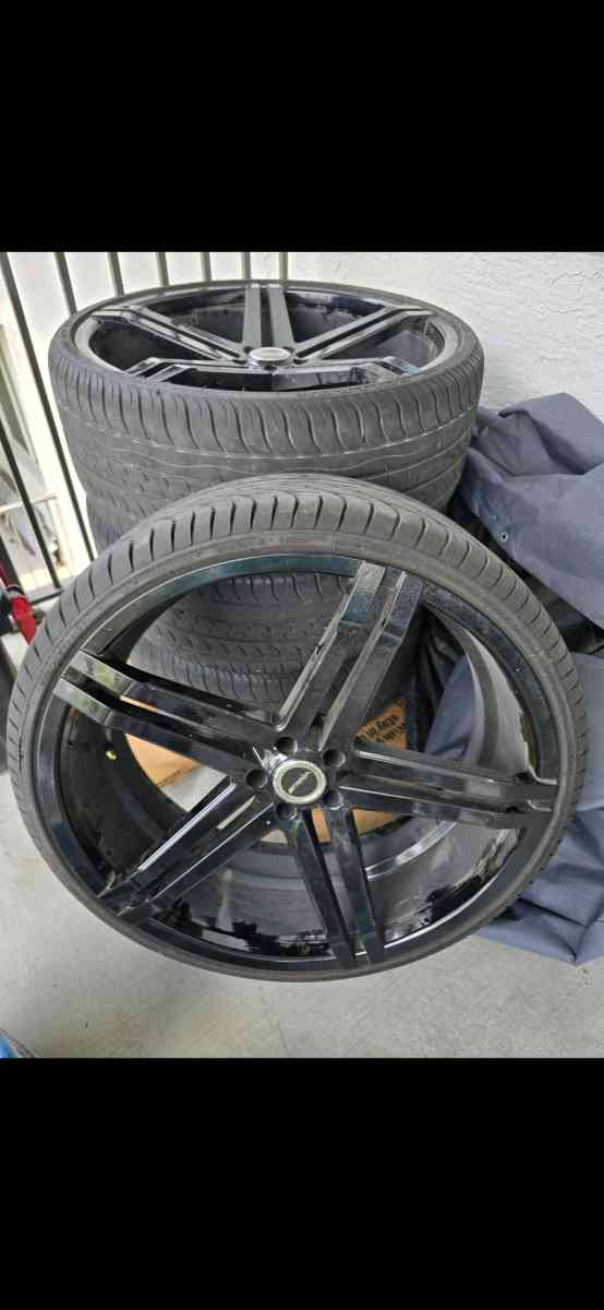 24x9 inch strada rims bolt pattern is 5x114 - Fort Lauderdale, Florida - FleaMarketBay