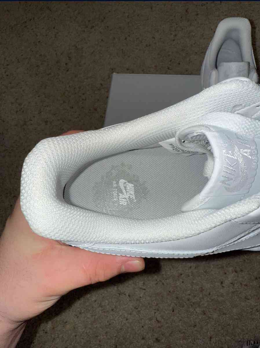 white Nike - Albany, California - FleaMarketBay