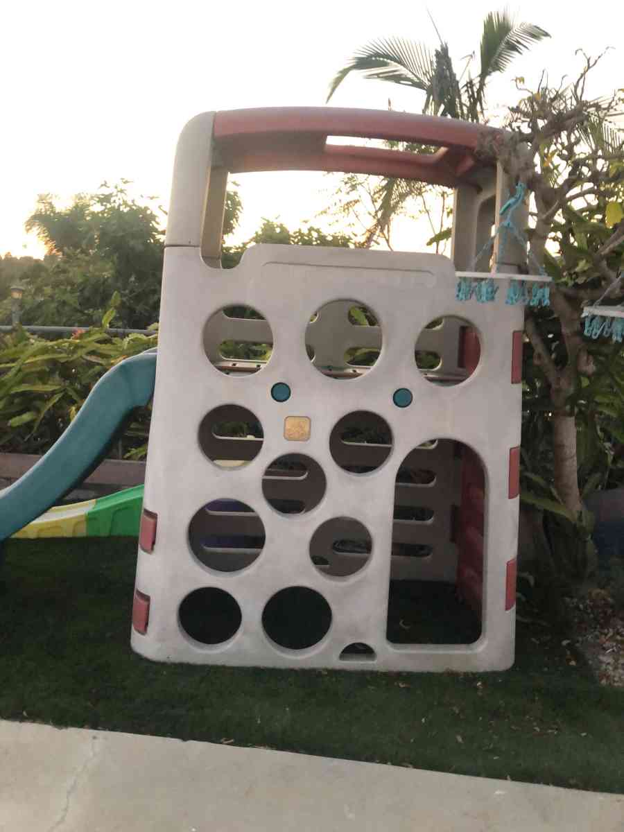 KIDS PLAYGROUND