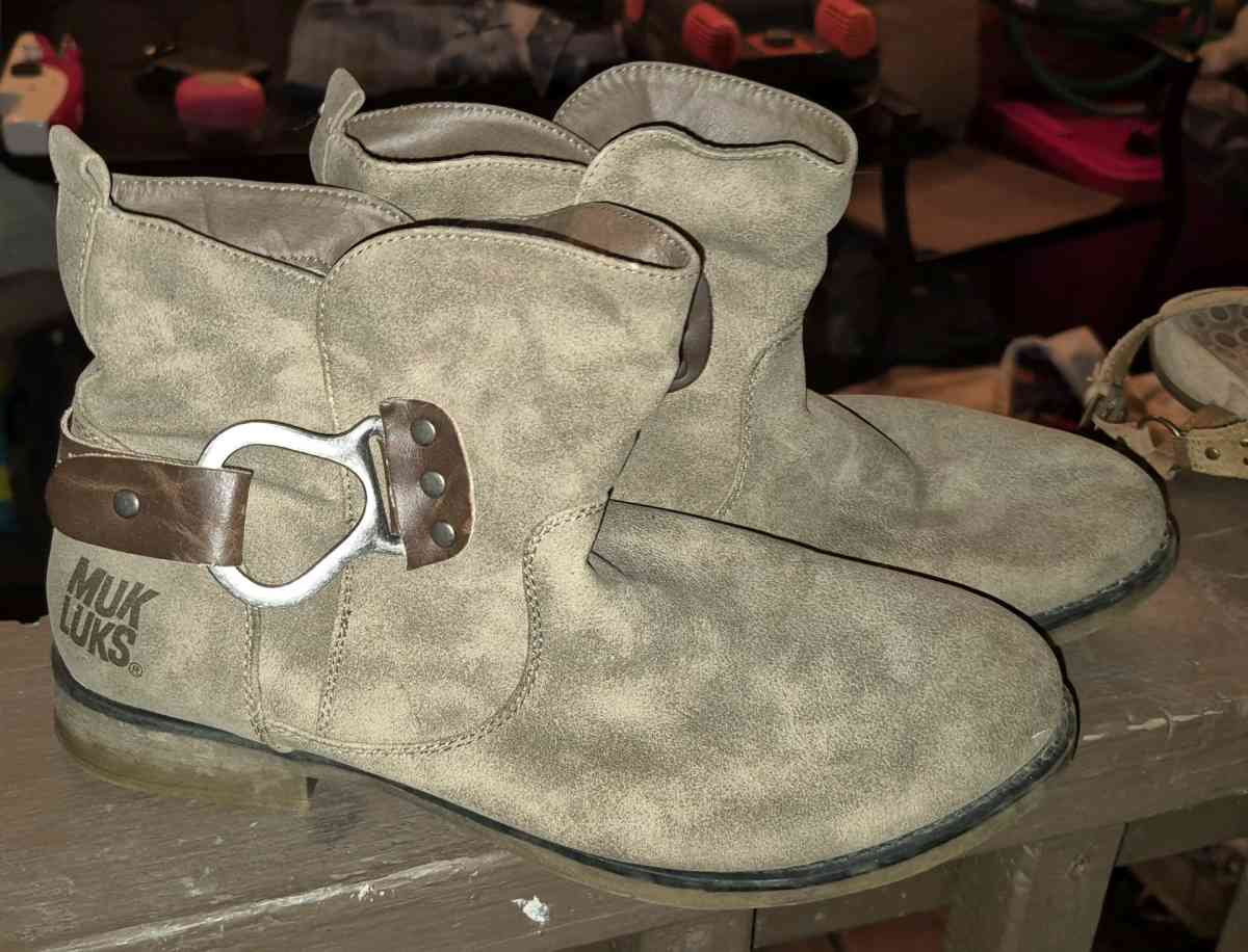 Muks size 8 half