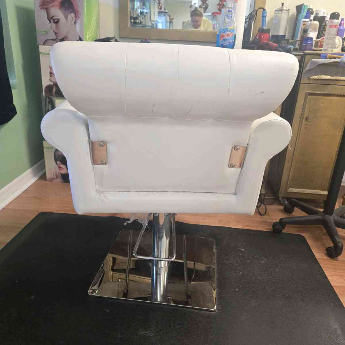 luxury salon chair