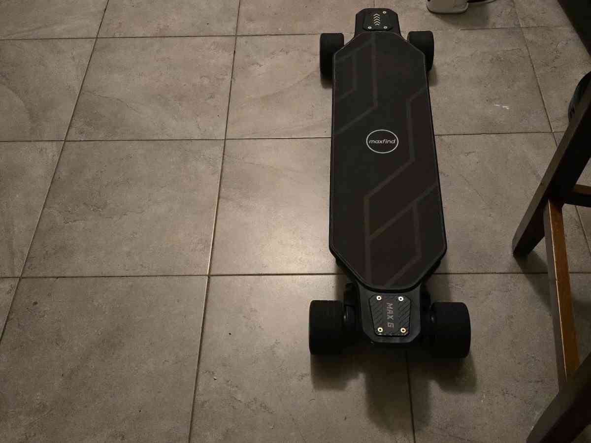 Max 6 electric skateboard - Winchester, Virginia - FleaMarketBay