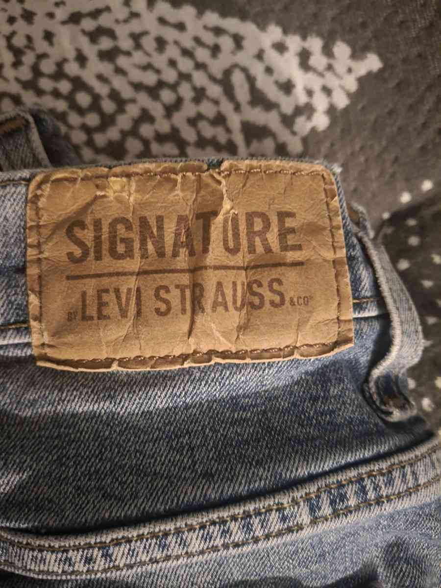 Levi Jeans 39x29 - Syracuse, New York - FleaMarketBay