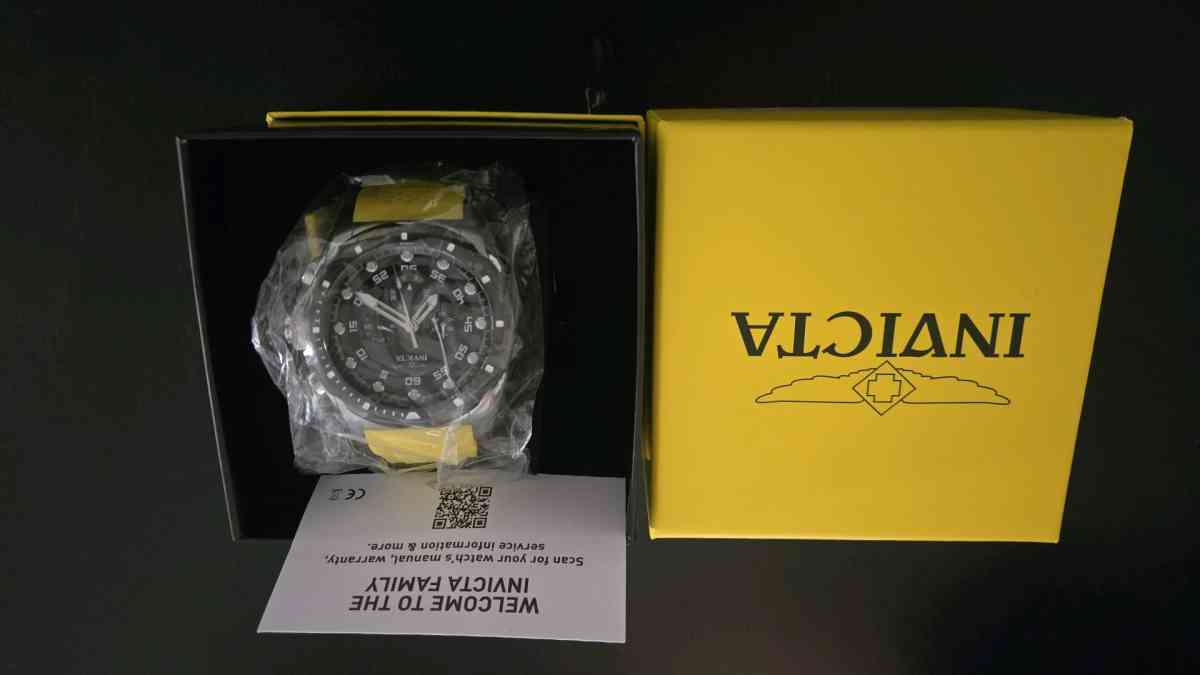 Invicta Speedway Mens Watch w Mother of Pearl Dial  50mm - Los Angeles, California - FleaMarketBay