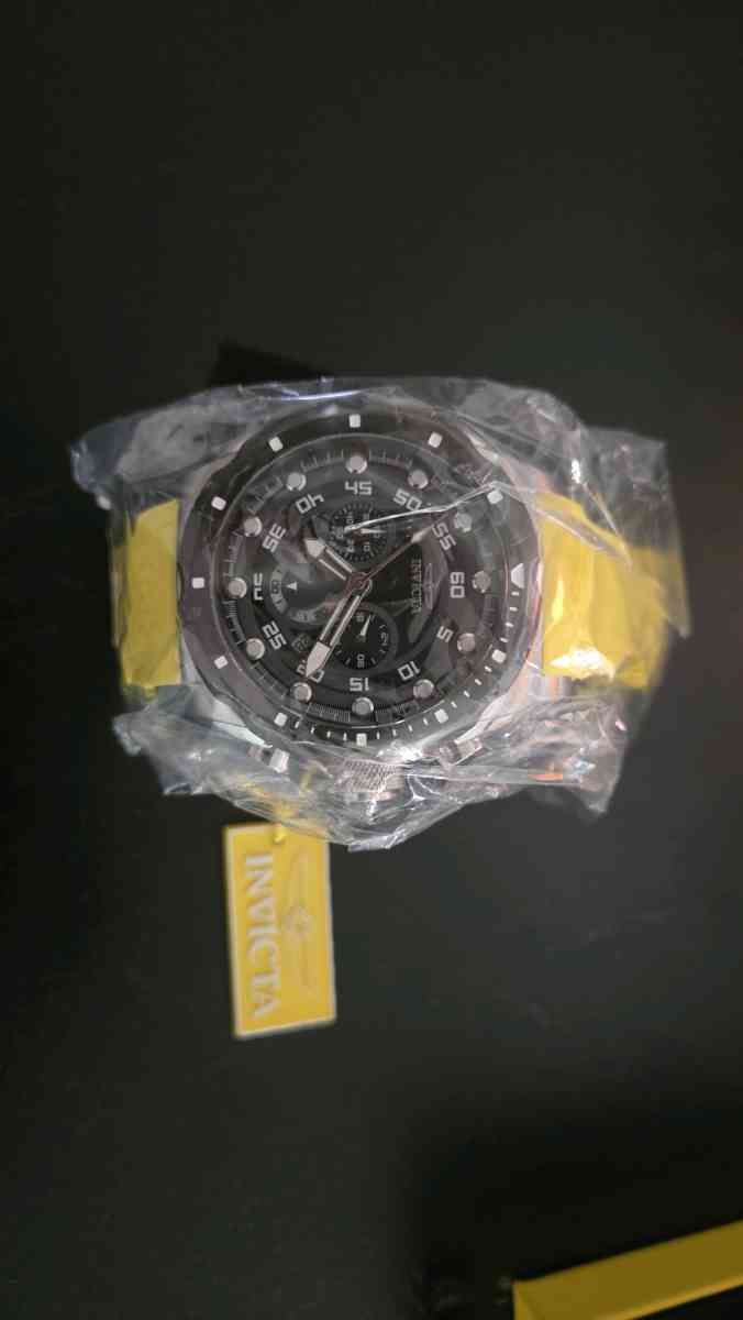 Invicta Speedway Mens Watch w Mother of Pearl Dial  50mm - Los Angeles, California - FleaMarketBay