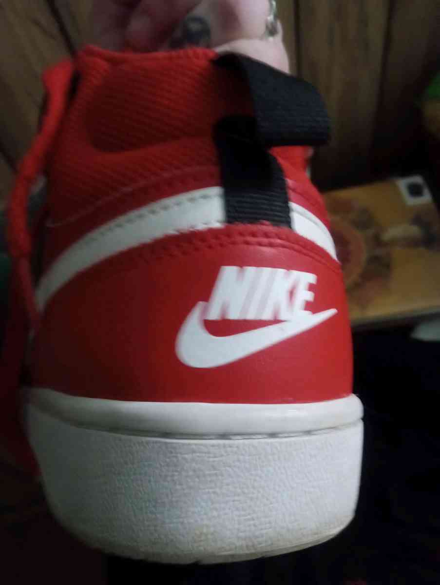 Nike Air Force 1 mid utility high tops black and red - Folcroft, Pennsylvania - FleaMarketBay