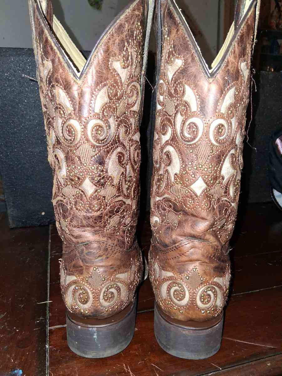 Corral Womens Embroidered Stud Inlay Western Boots - Commerce, Georgia - FleaMarketBay