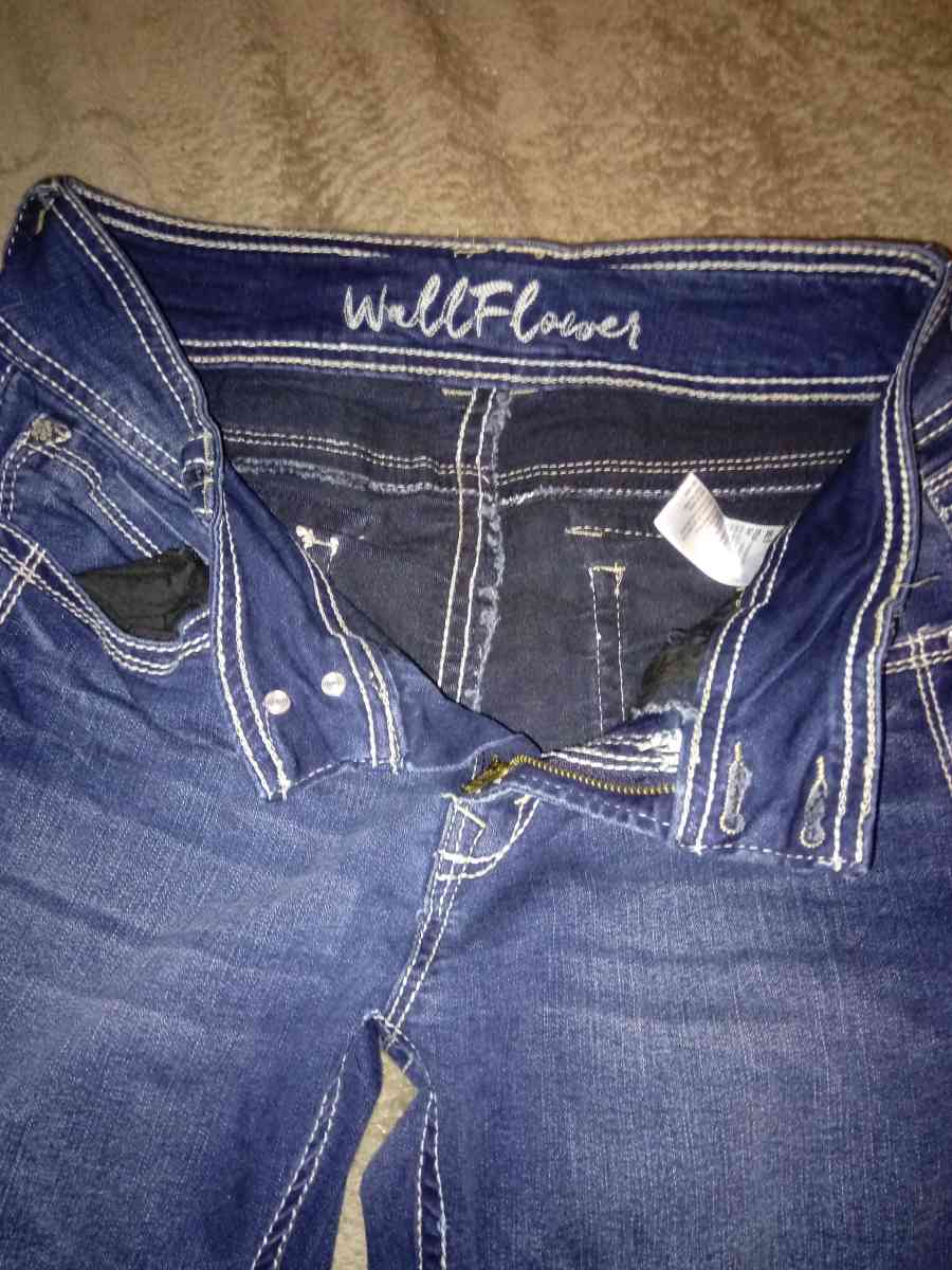 wildflower woman Jean size 8 - San Antonio, Texas - FleaMarketBay