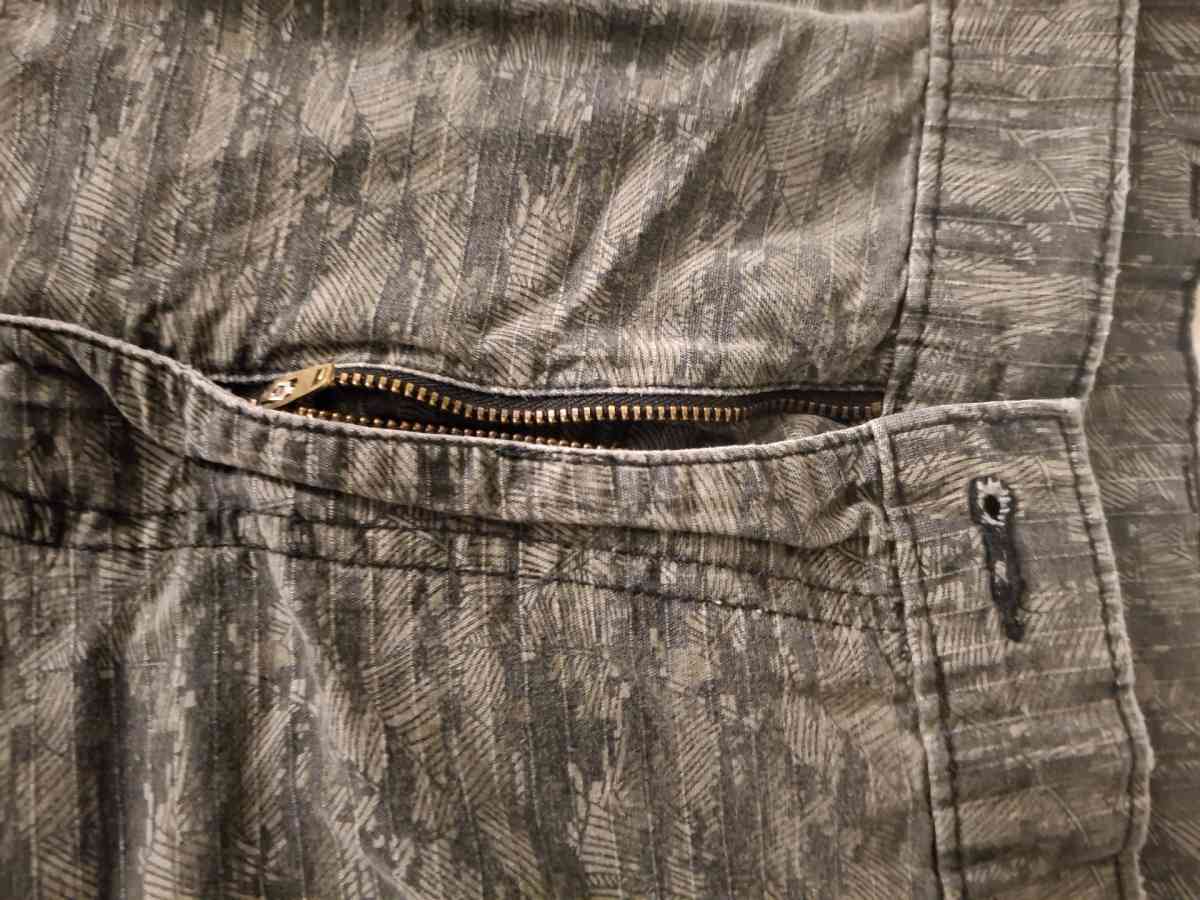 Dickies Shorts  36 - Syracuse, New York - FleaMarketBay