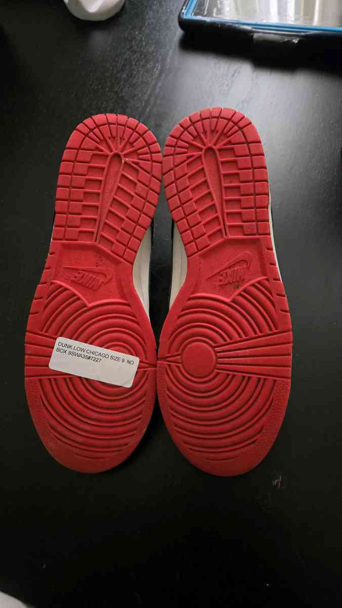 Dunk low chicago size 9