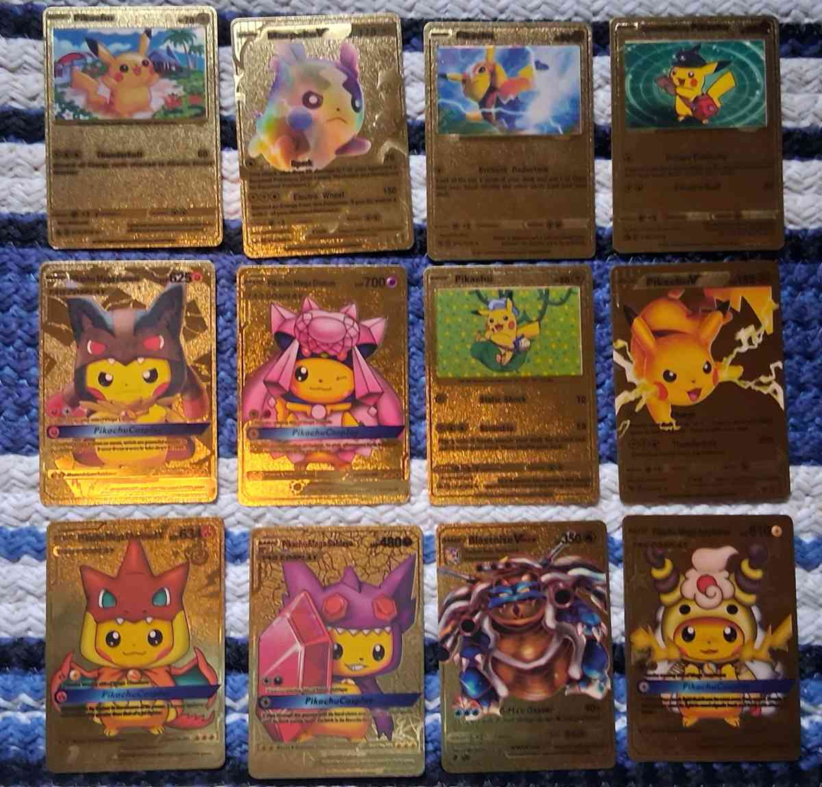 12 RANDOM PIKACHU GOLD FOIL PIKACHU POKMON CARDS