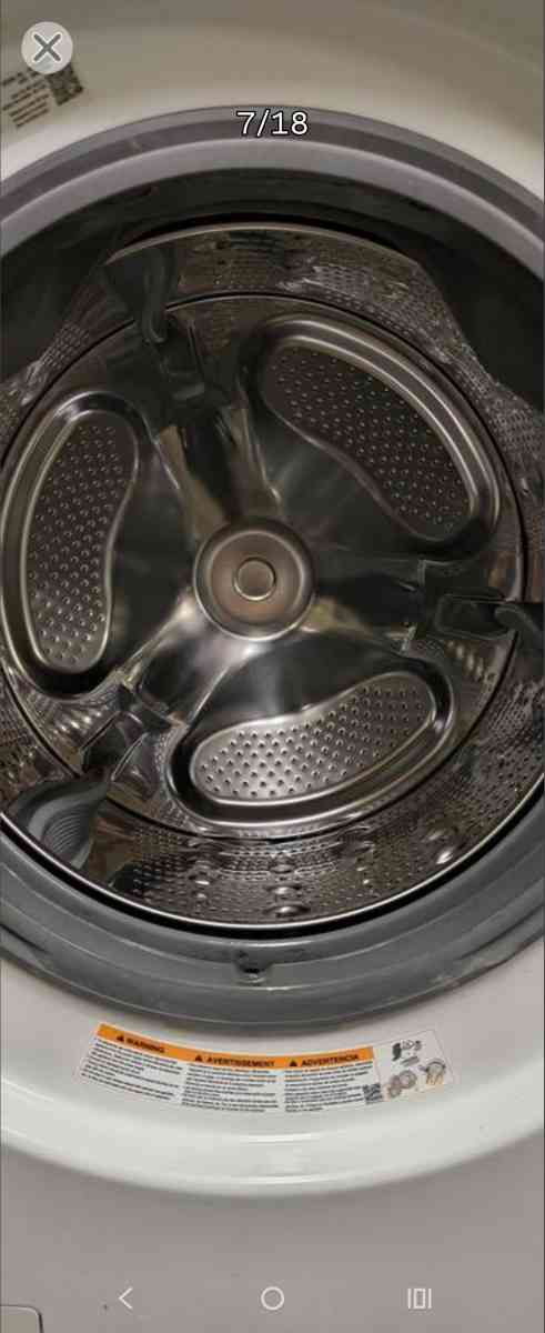 LG Elite White FrontLoad Washer  Gas Dryer Set  Stackable - New Castle, Pennsylvania - FleaMarketBay