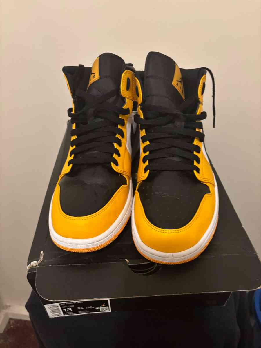 Jordan 1 Taxi - Cambria Heights, New York - FleaMarketBay