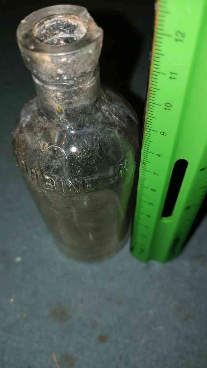 vintage medicine bottles - Asheville, North Carolina - FleaMarketBay