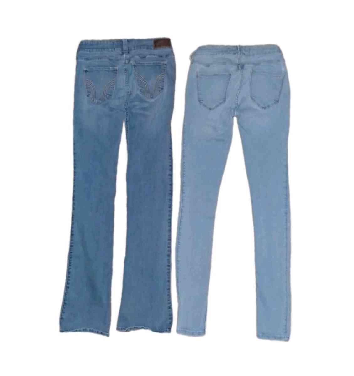 2 PAIR BUNDLE OF WOMENS HOLLISTER JEANS SIZE 0