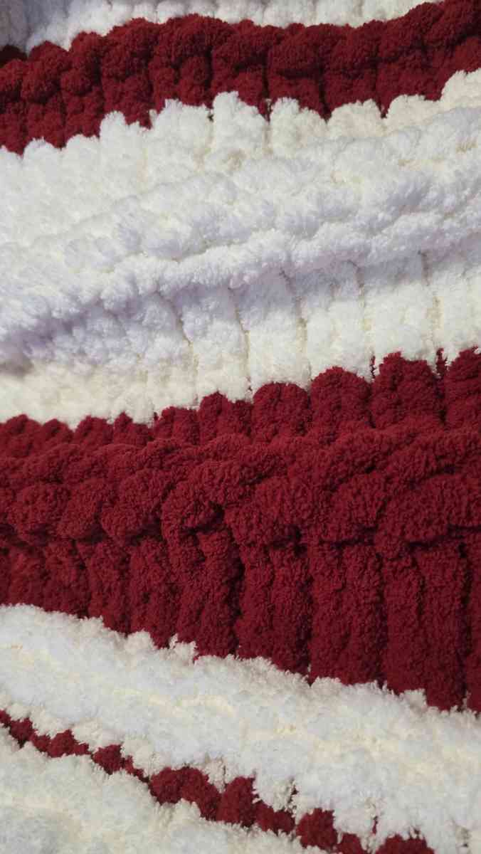 Viral chunky knit baby  blanket - Salisbury, North Carolina - FleaMarketBay