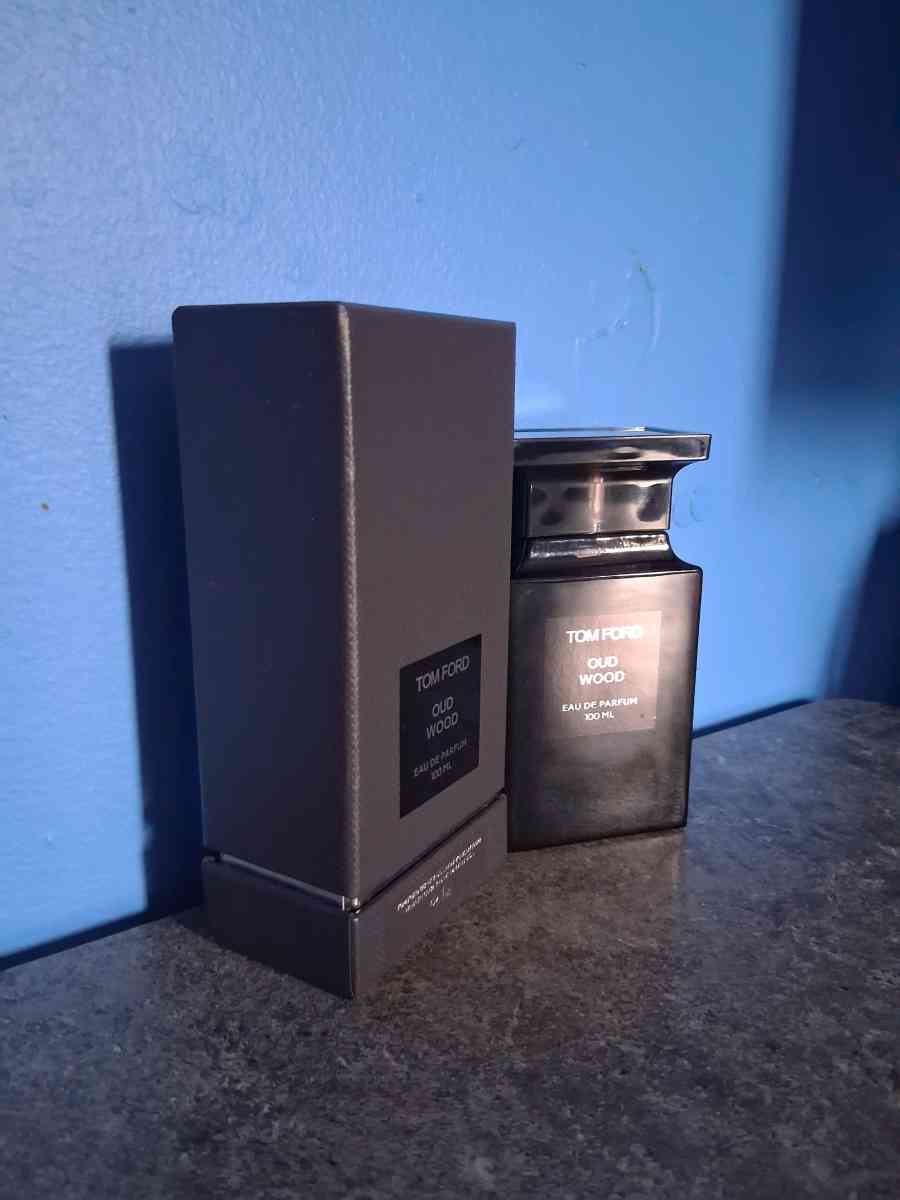 Tom Ford Oud Wood 34oz - Los Angeles, California - FleaMarketBay