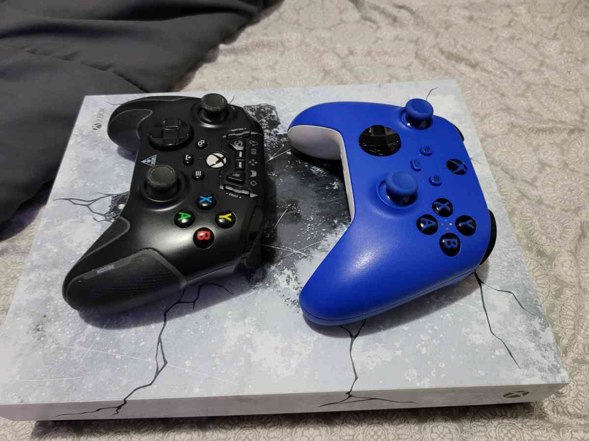 xbox one x - Charlotte, North Carolina - FleaMarketBay