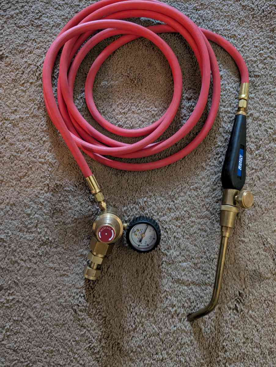 BRAND NEW GOSS Acetylene Torch Kit  Regulator Gauge 12ft Hos