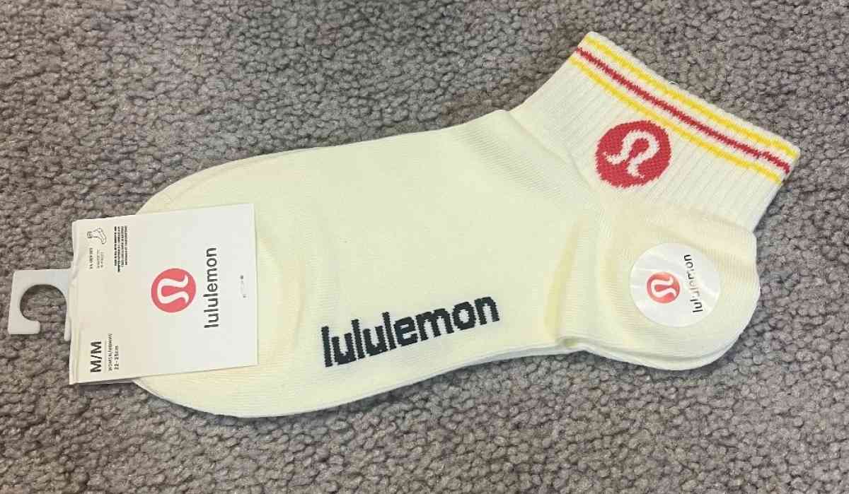 5 Lululemon Ankle Socks med 7 to 10 - Albany, New York - FleaMarketBay