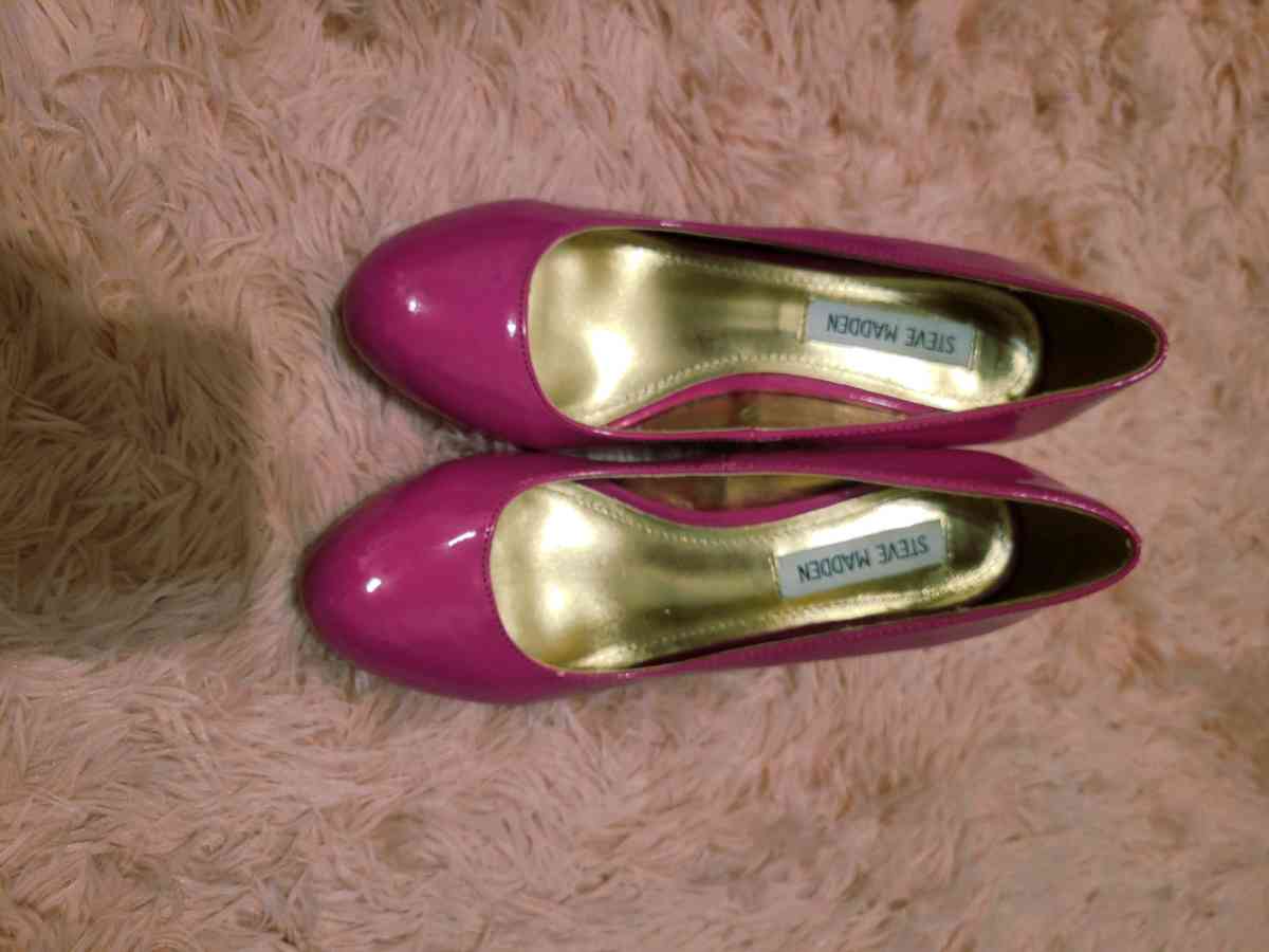 hot pink Steve madden heels - Hammond, Louisiana - FleaMarketBay