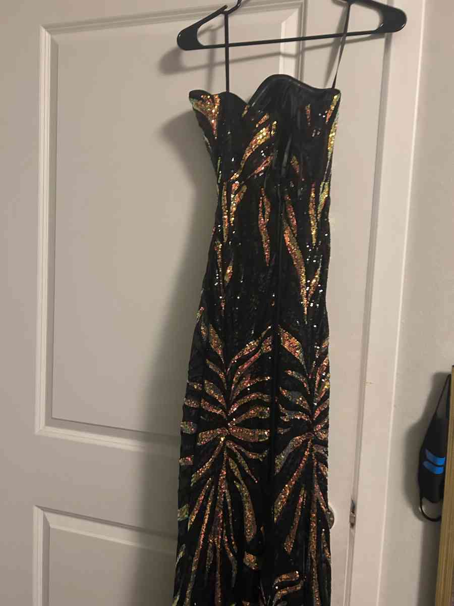 prom dress - Conroe, Texas - FleaMarketBay