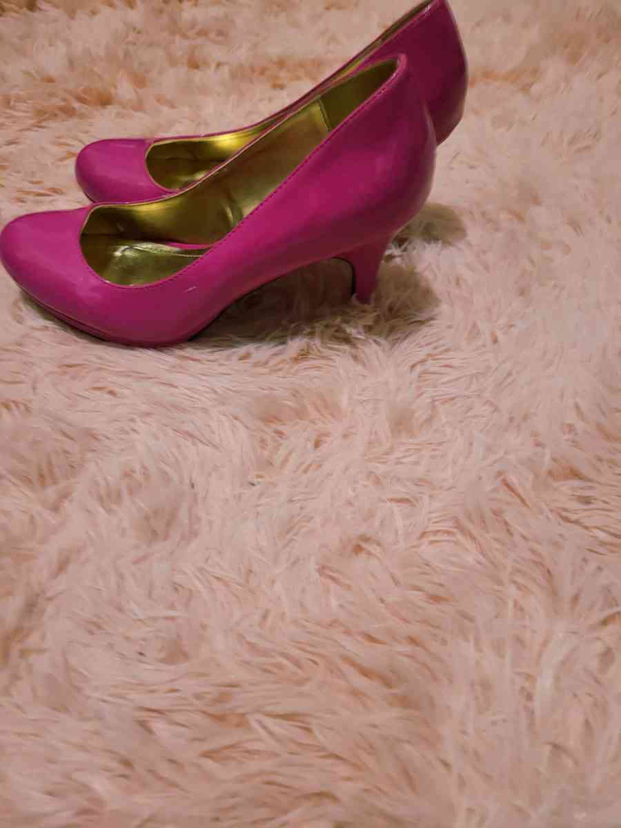 hot pink Steve madden heels - Hammond, Louisiana - FleaMarketBay