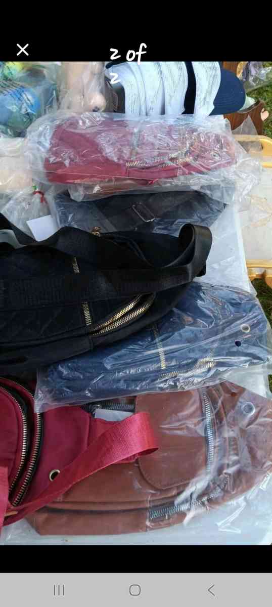 7 cross body purses - Shelby, North Carolina - FleaMarketBay