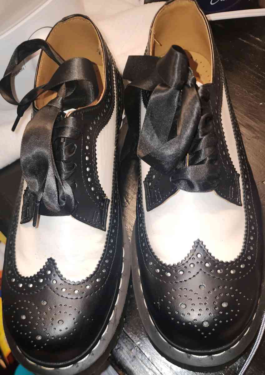 doc Martin shoes SIZE 10