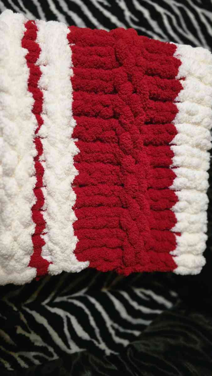 Viral chunky knit baby  blanket - Salisbury, North Carolina - FleaMarketBay